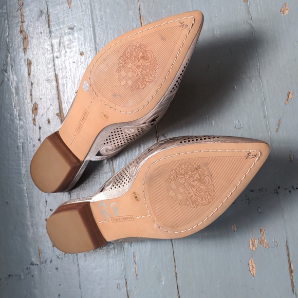 Vince Camuto metallic silver mule slides - Picture 5 of 8